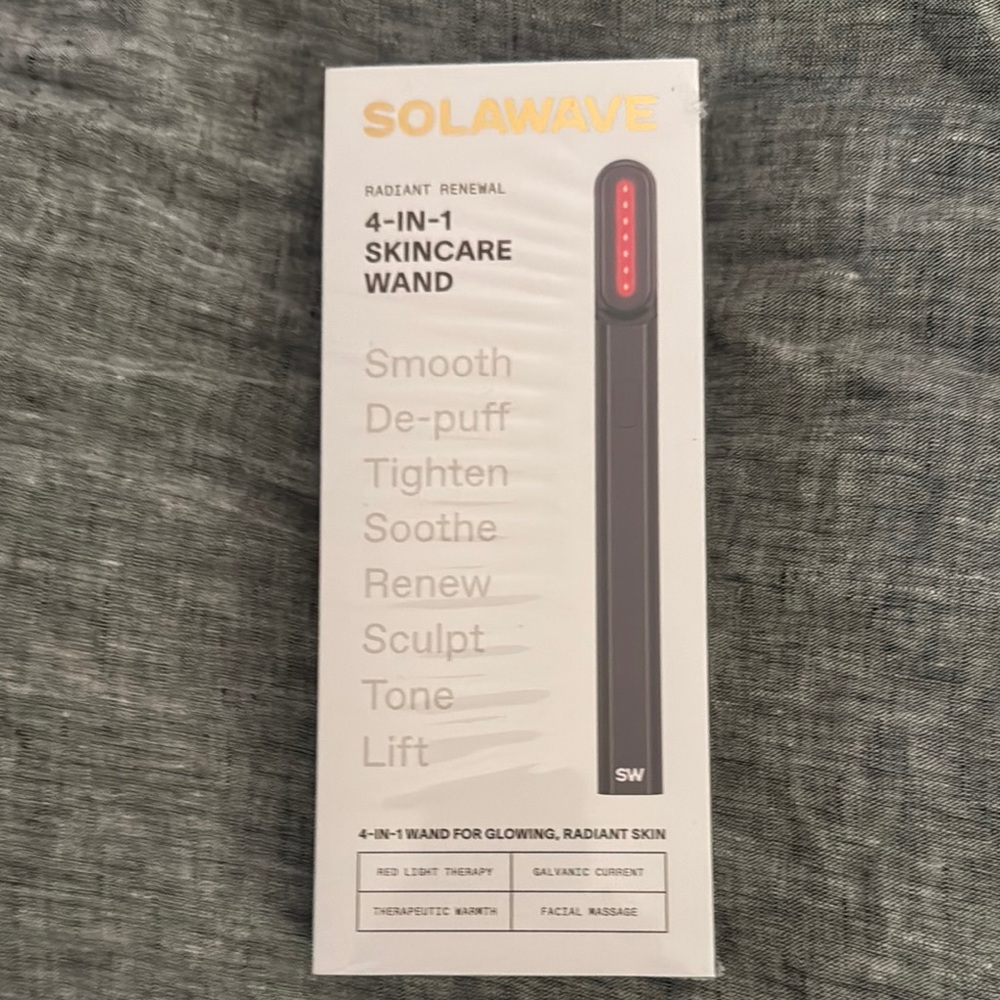 Solawave Skincare Tool for Advanced Treatment